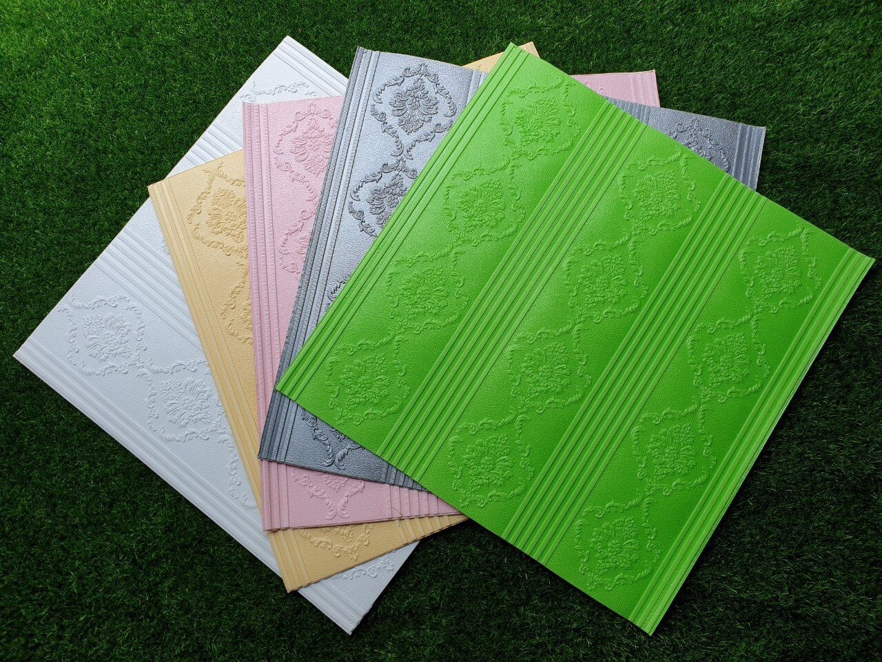 Xốp dán tường cổ điện